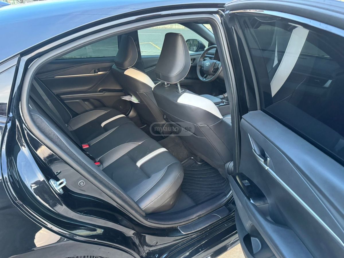 Toyota Camry - фото 9