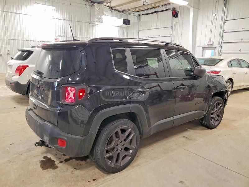 Jeep Renegade Latitude 4dr 4x4 Automatic 2021 — миниатюра 3