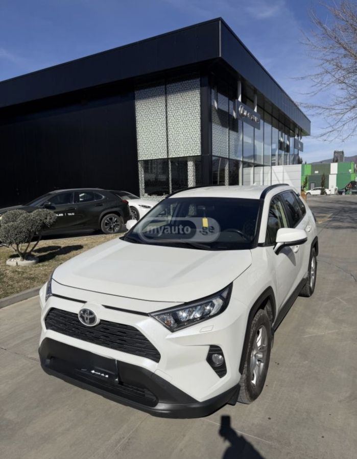 Toyota RAV 4 - фото 2