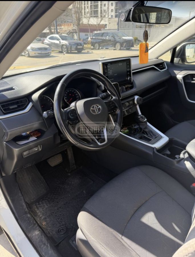 Toyota RAV 4 - фото 5