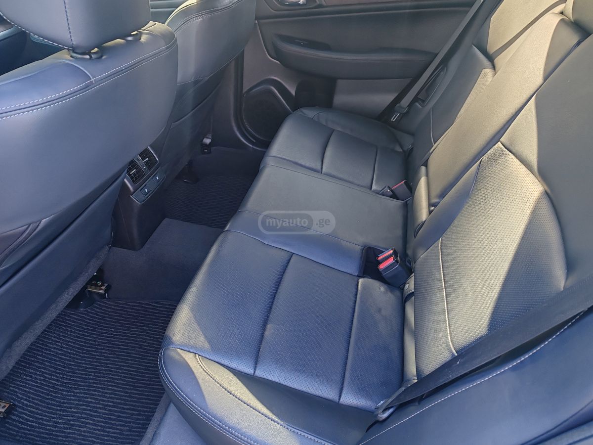 Subaru Outback - фото 8