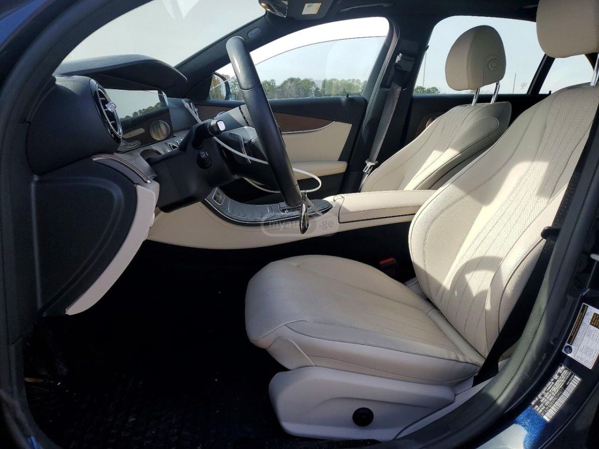 Mercedes-Benz E 350 2023 — миниатюра 7