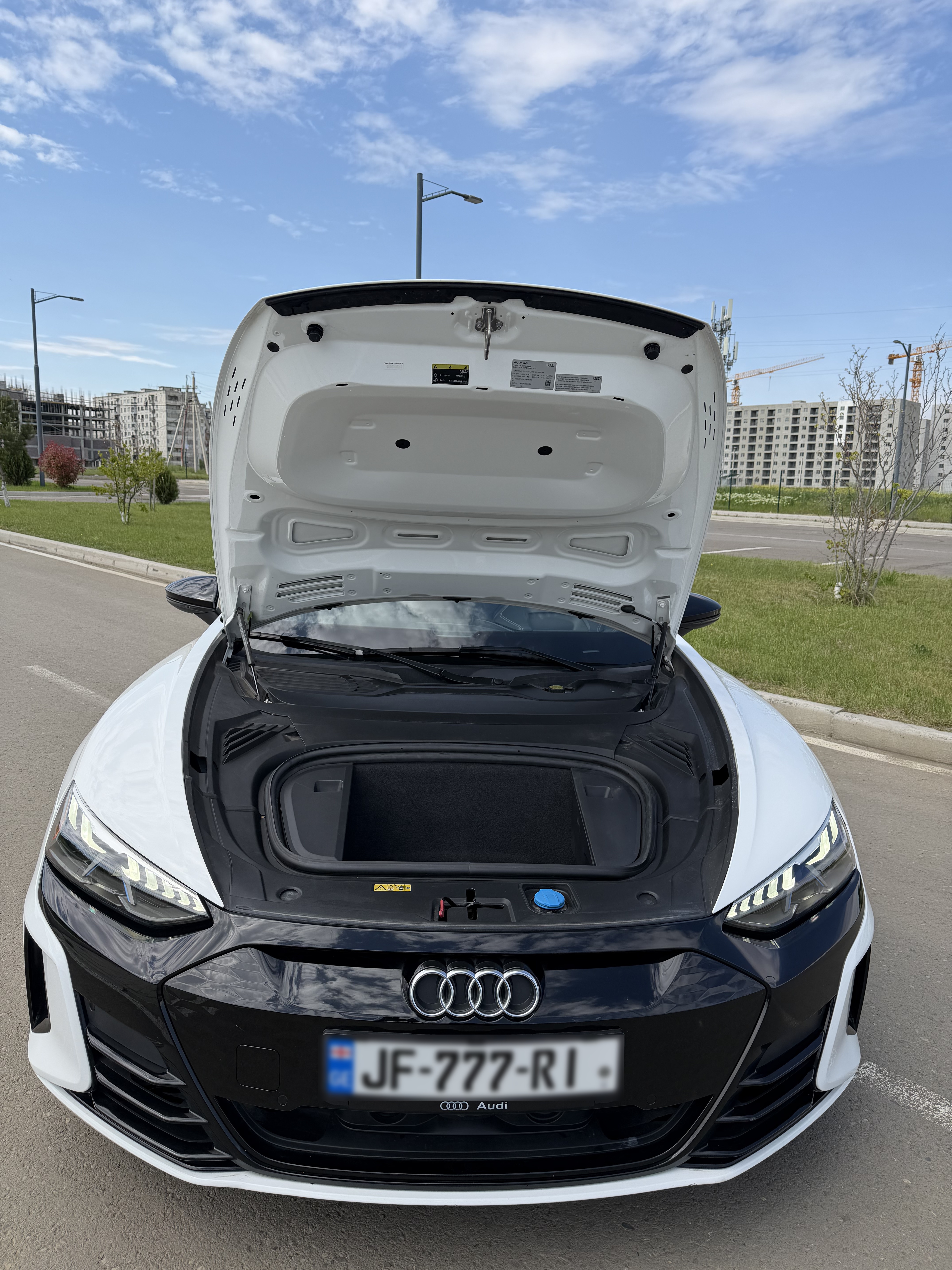 Audi E-Tron - фото 3