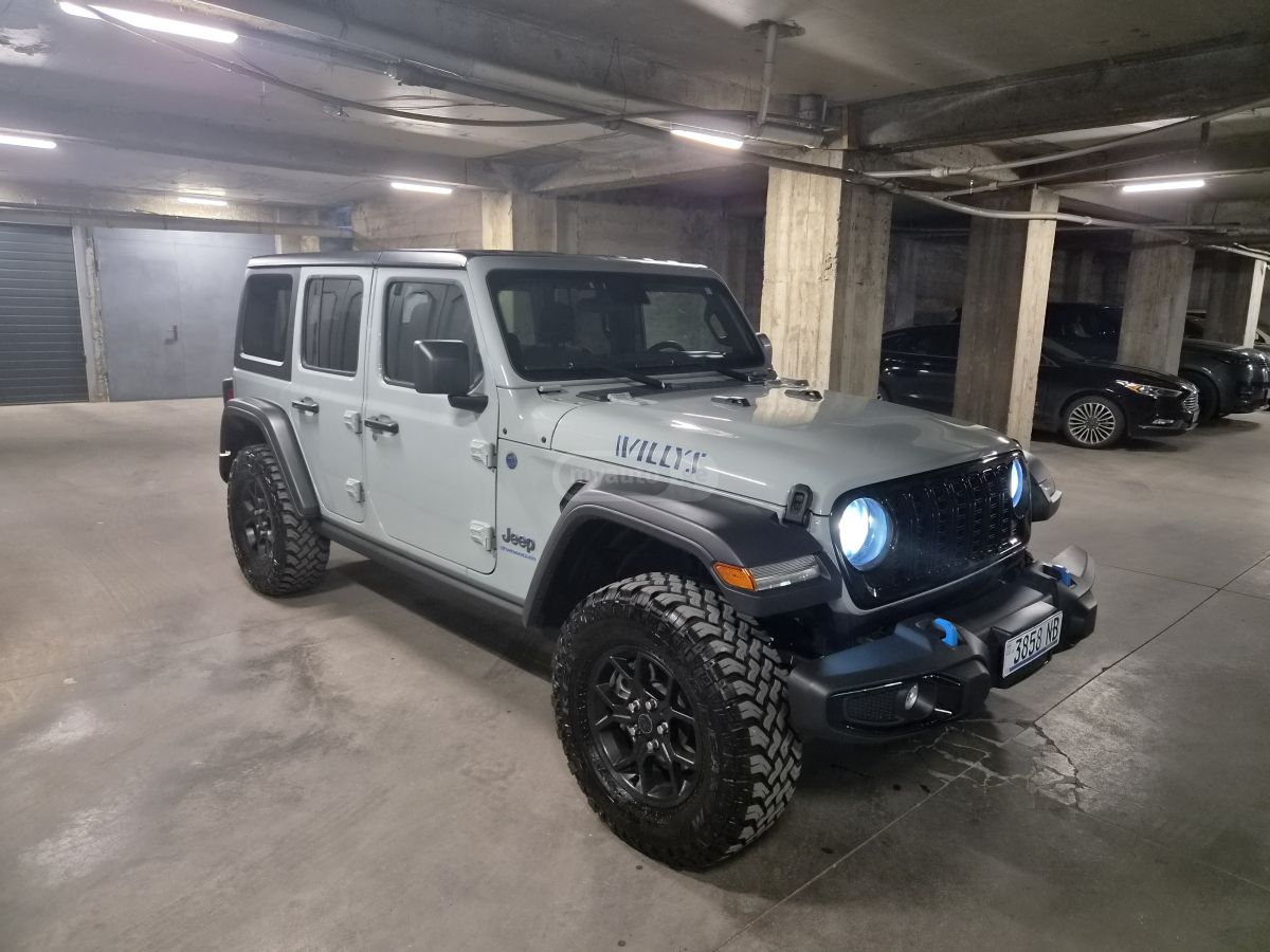 Jeep Wrangler - фото 12