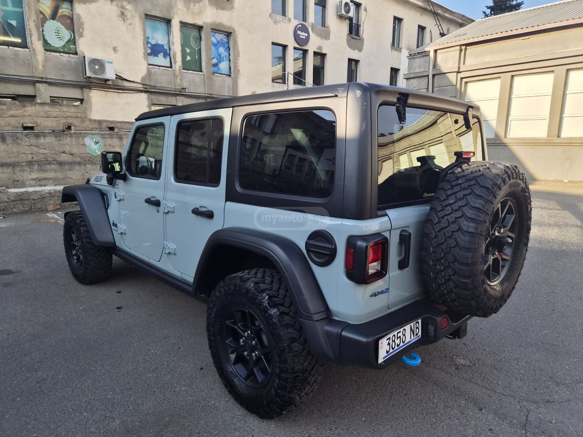 Jeep Wrangler - фото 14