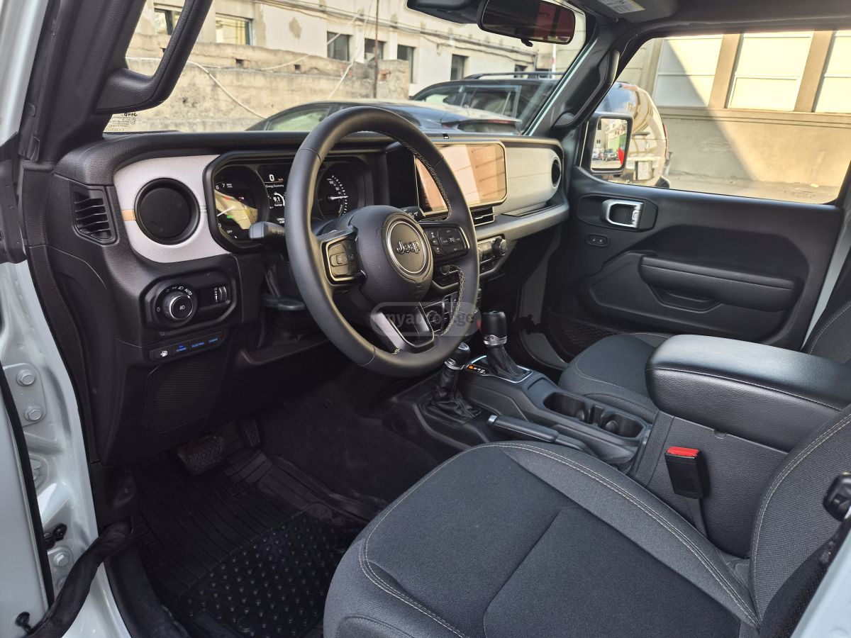 Jeep Wrangler - фото 8