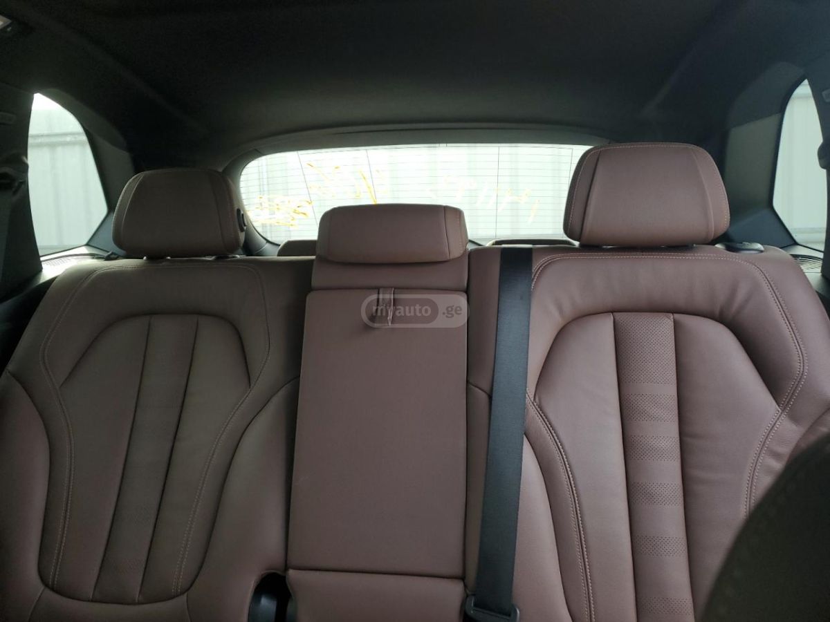 BMW X5 - фото 10