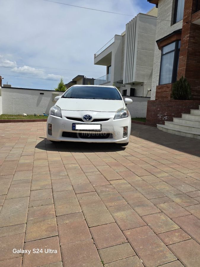 ToyotaPrius2010