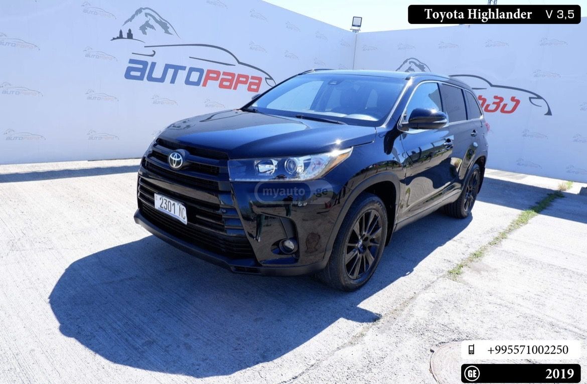 Toyota Highlander - фото 1