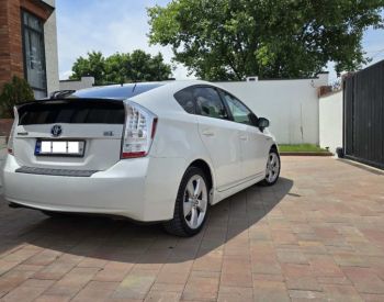 ToyotaPrius2010
