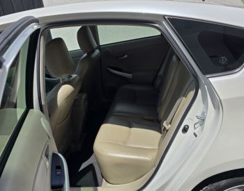 ToyotaPrius2010