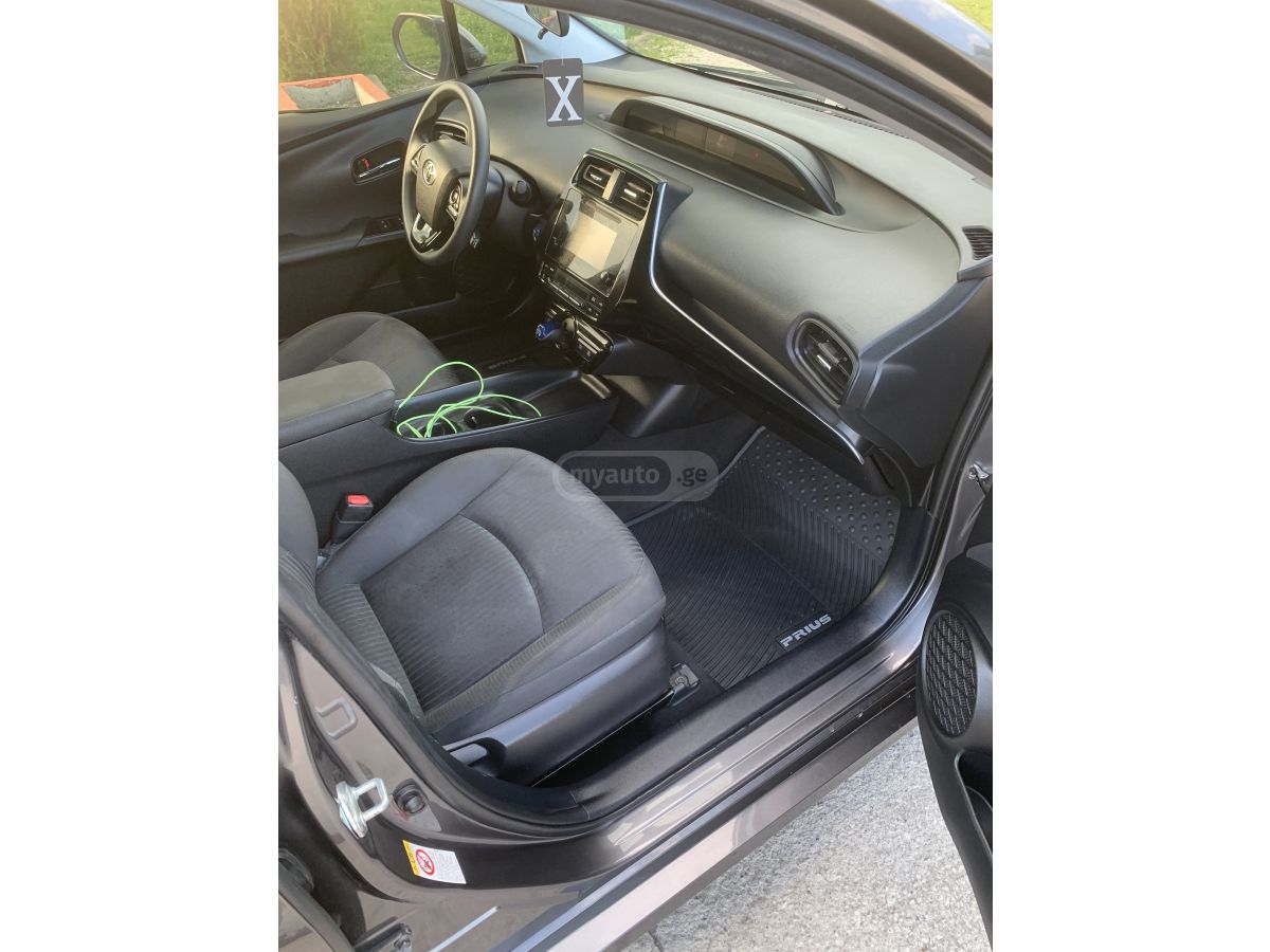 Toyota Prius - фото 11