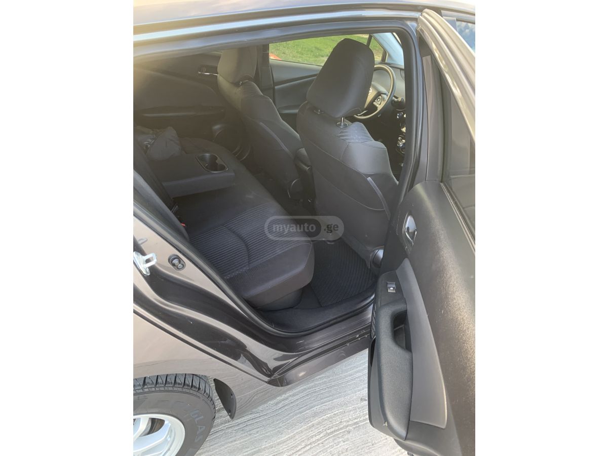 Toyota Prius - фото 12
