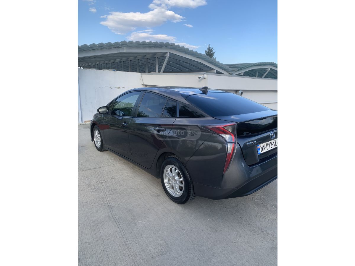 Toyota Prius - фото 4
