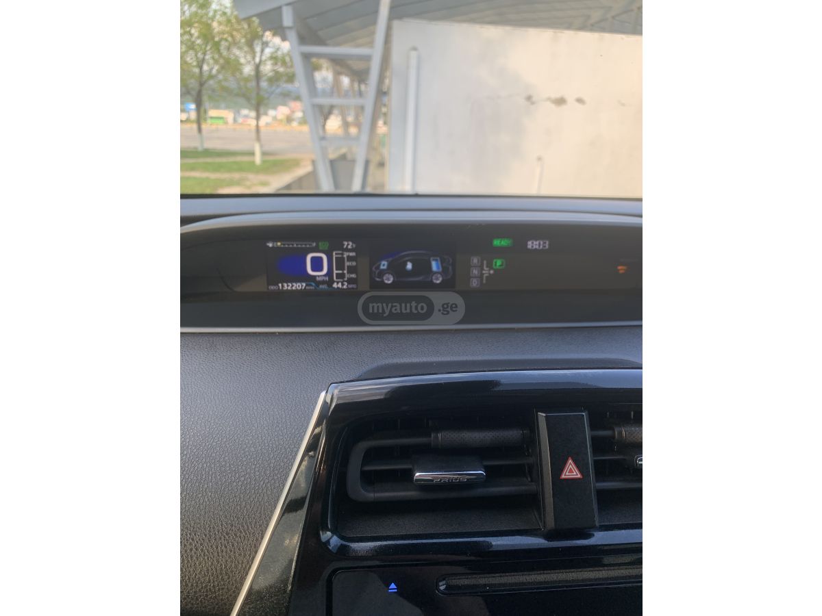 Toyota Prius - фото 9