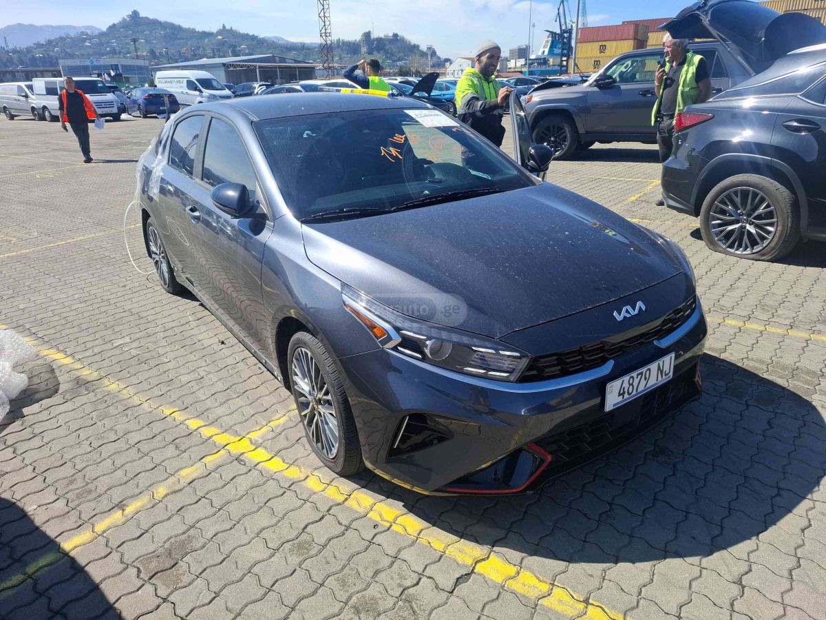 Kia Forte GTline 2023 — миниатюра 1
