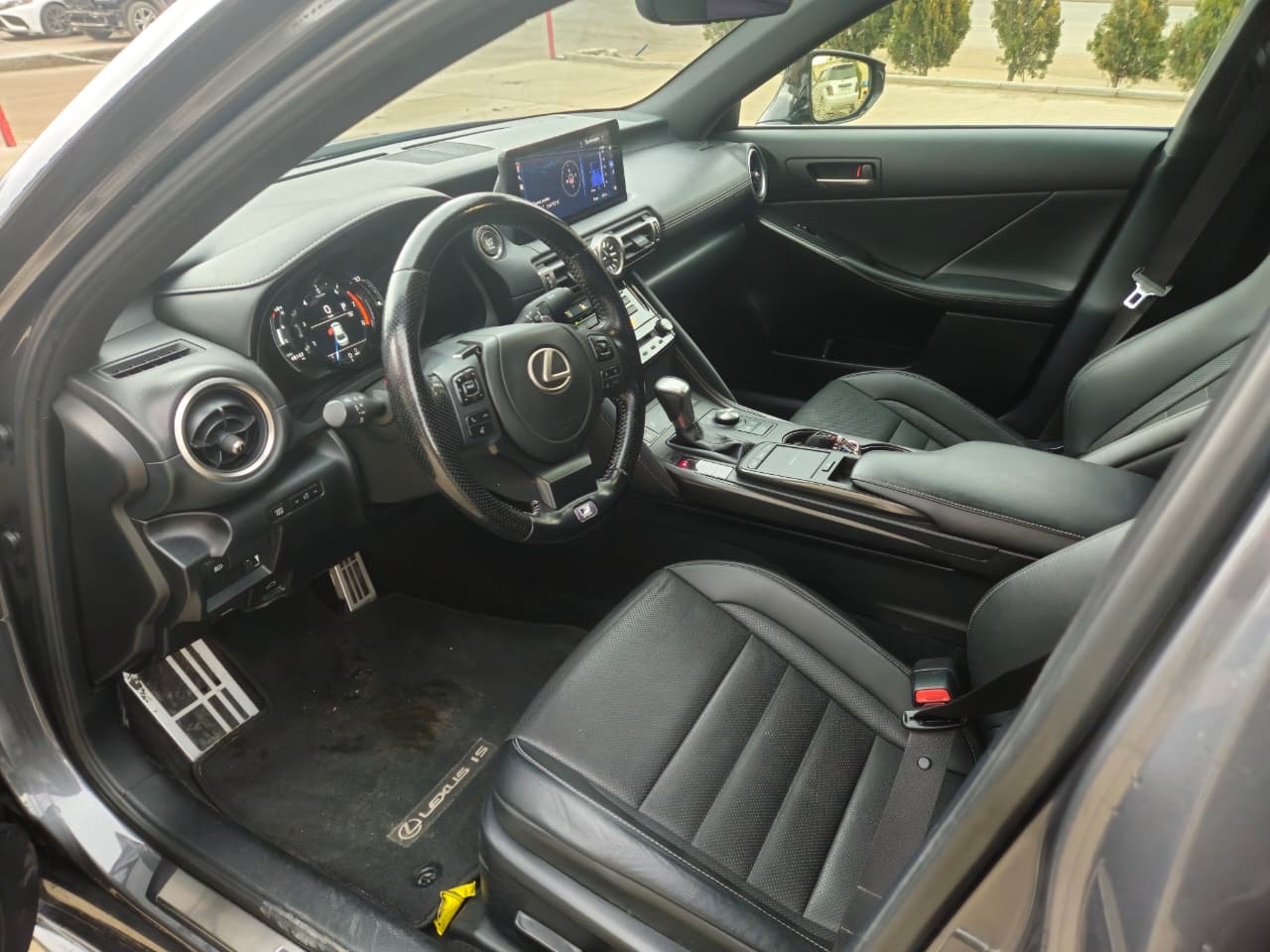 Lexus F SPORT — миниатюра 3