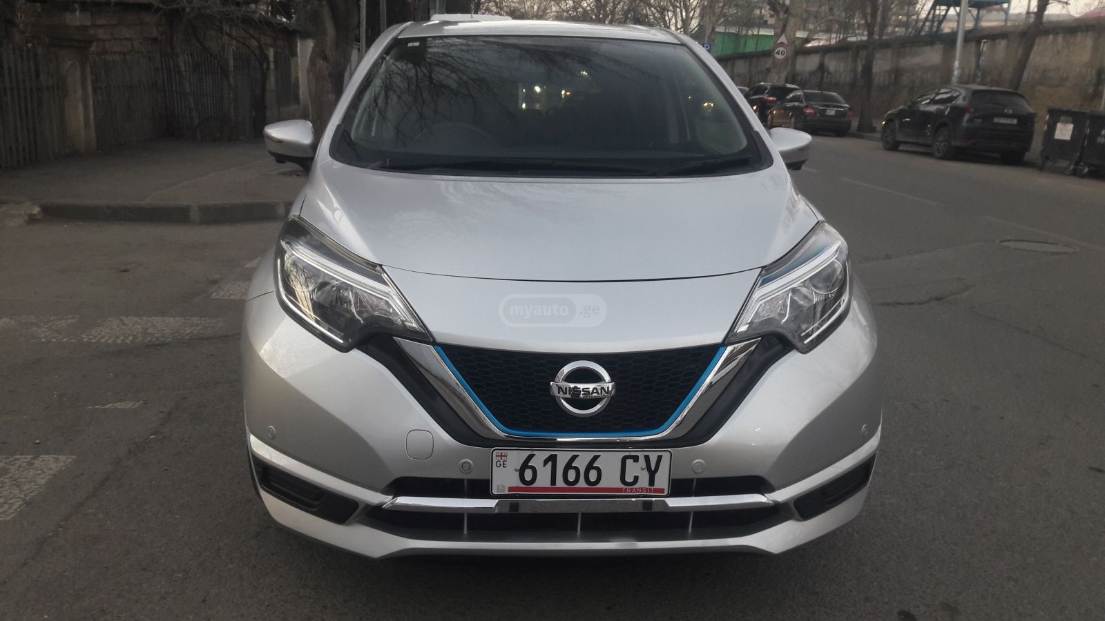 Nissan Note - фото 1