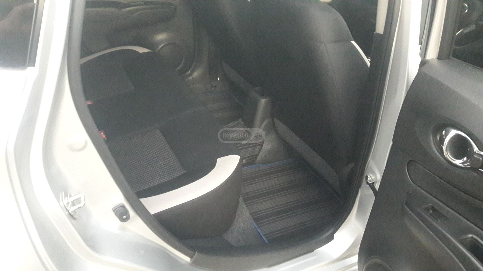 Nissan Note - фото 14