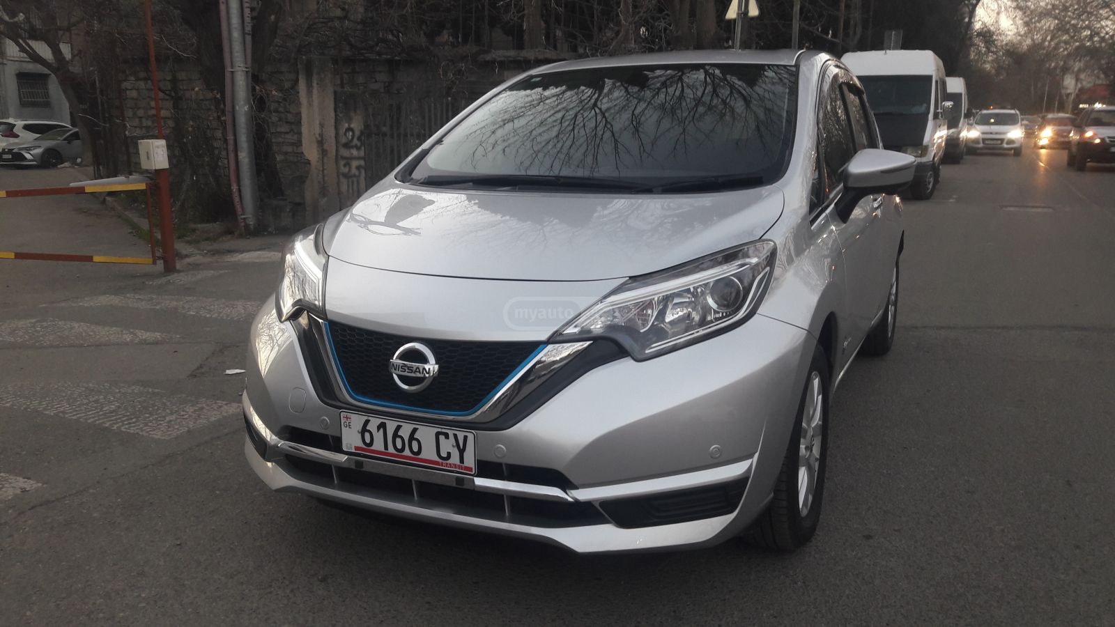 Nissan Note - фото 2