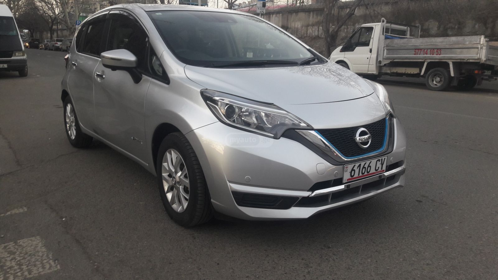 Nissan Note - фото 3