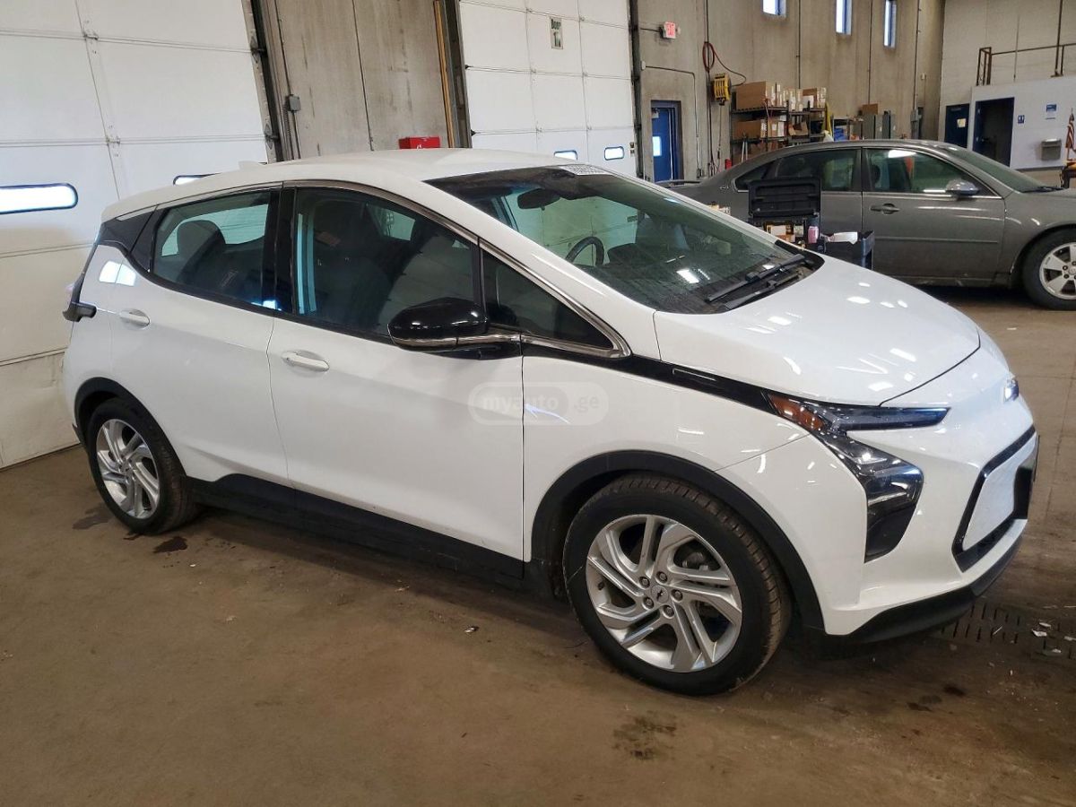 Chevrolet Bolt EV 2023 — миниатюра 4