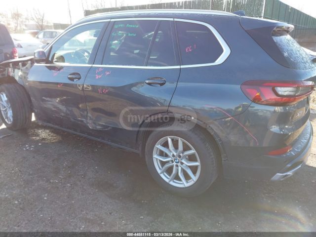 BMW xDrive40i 4dr All-Wheel Drive — миниатюра 3