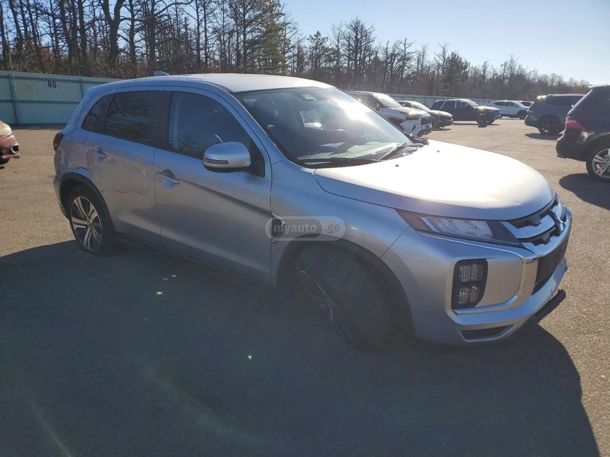 Toyota Outlander 2022 — миниатюра 4