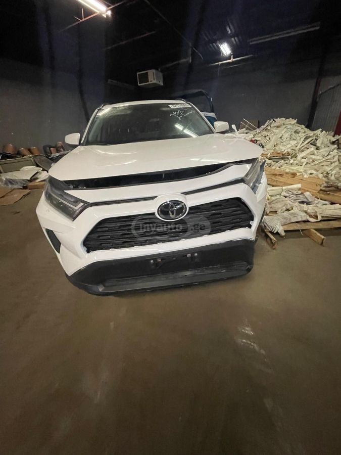 Toyota RAV 4 - фото 7