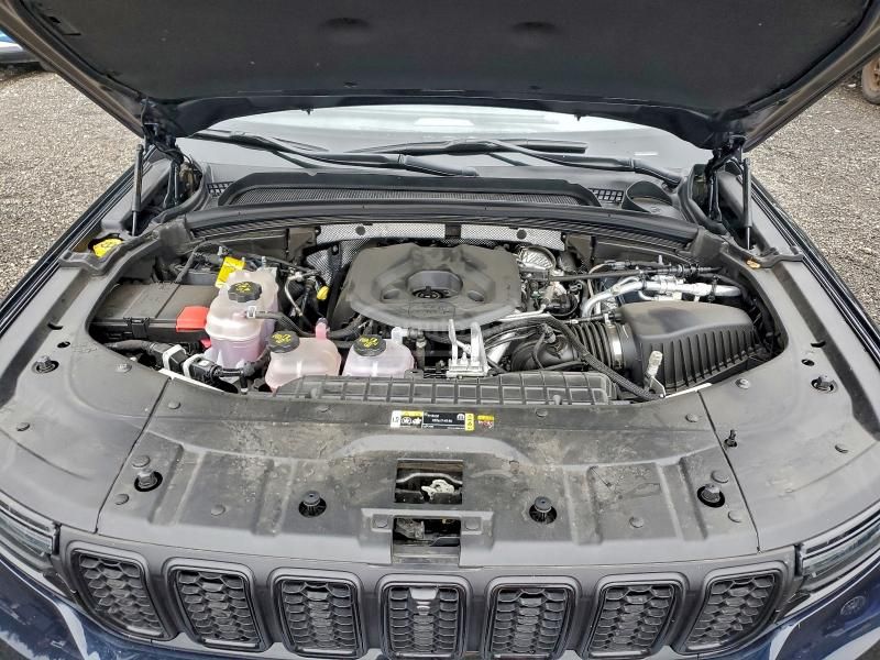 Jeep Grand Cherokee 2024 — миниатюра 9