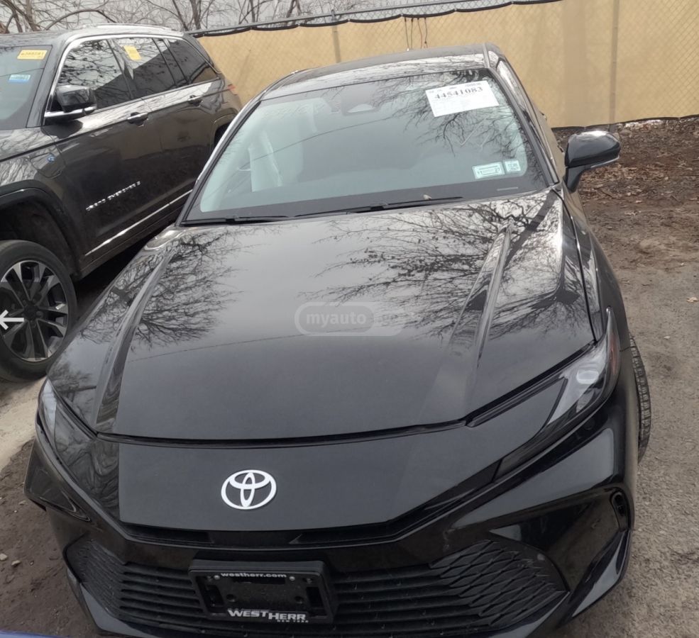 Toyota Camry - фото 5