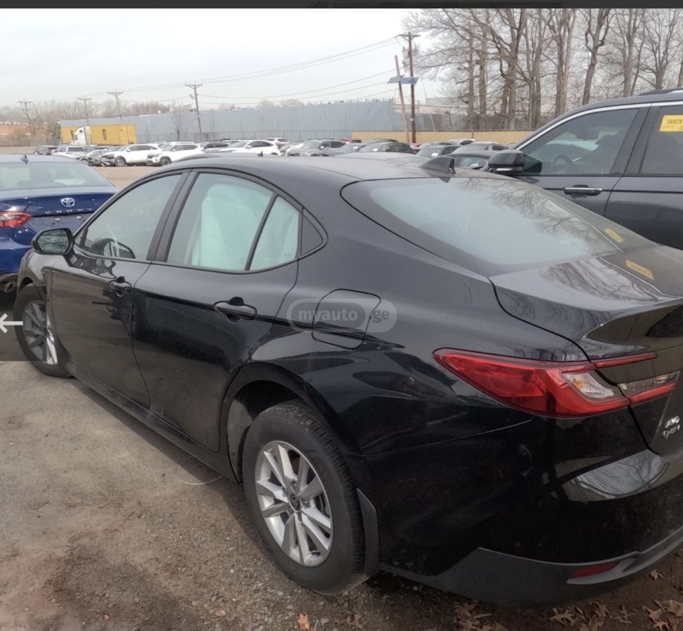 Toyota Camry - фото 6