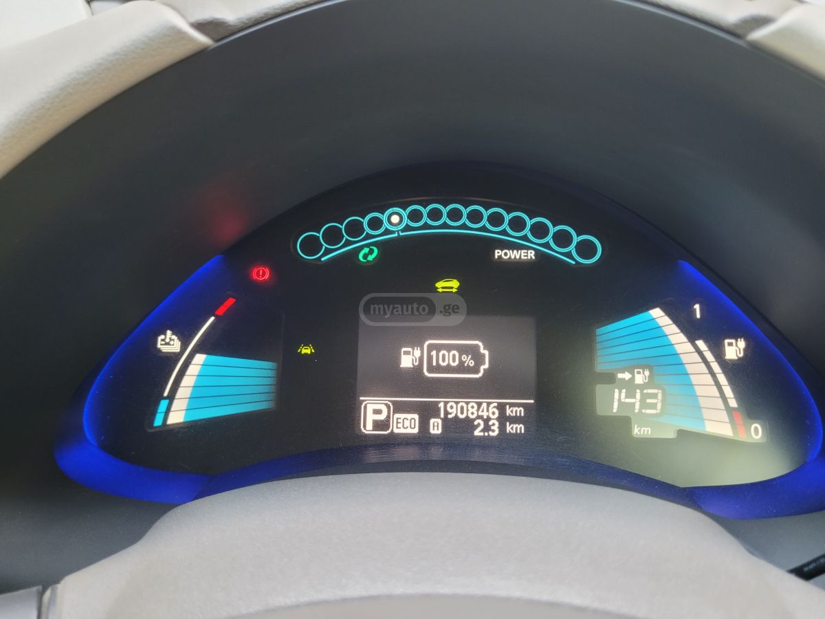 Nissan Leaf - фото 12