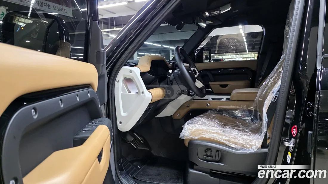 Land Rover Defender 90 2025 — миниатюра 10