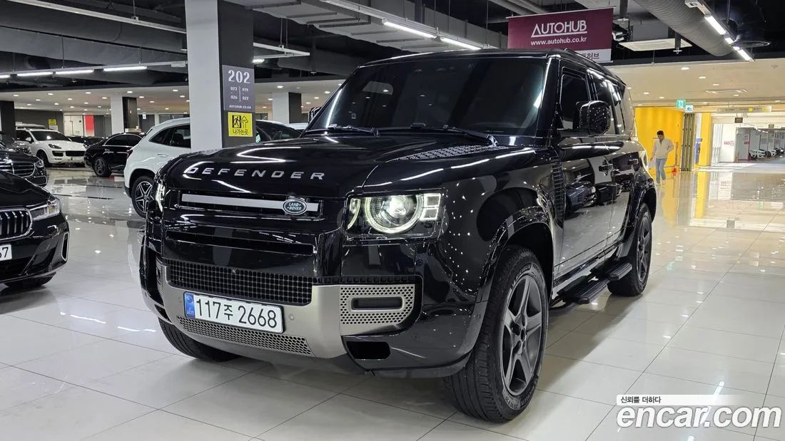Land Rover Defender 90 2025 — миниатюра 12