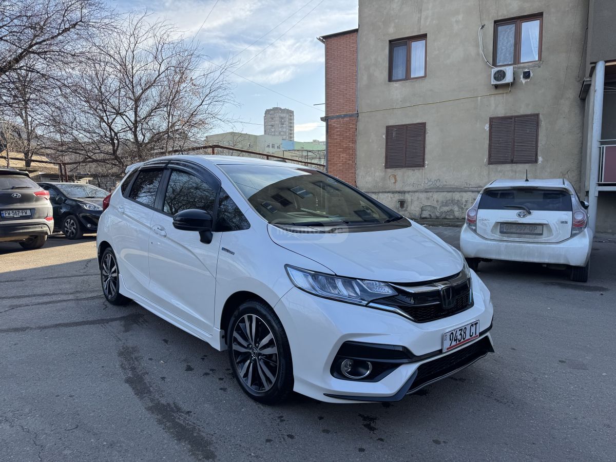 Honda FIT - фото 1