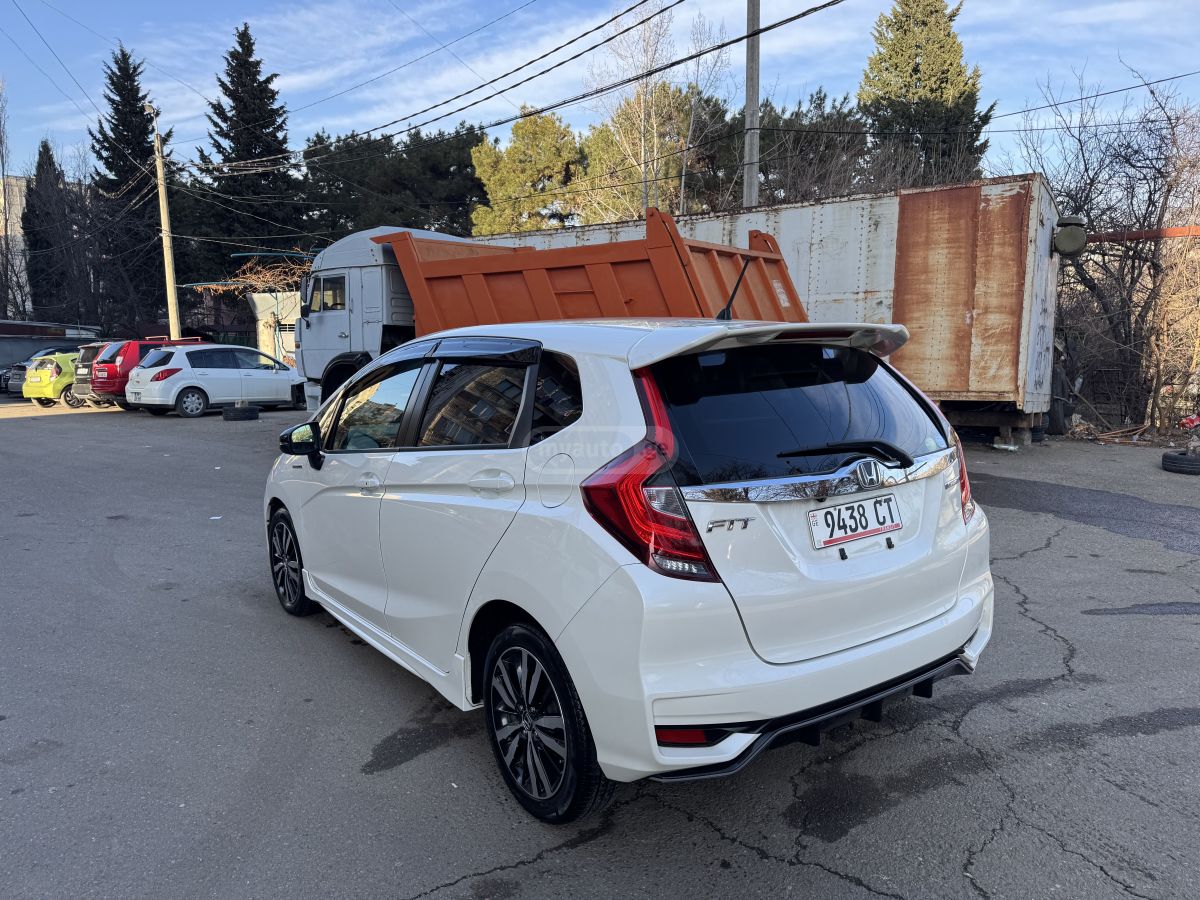 Honda FIT - фото 5