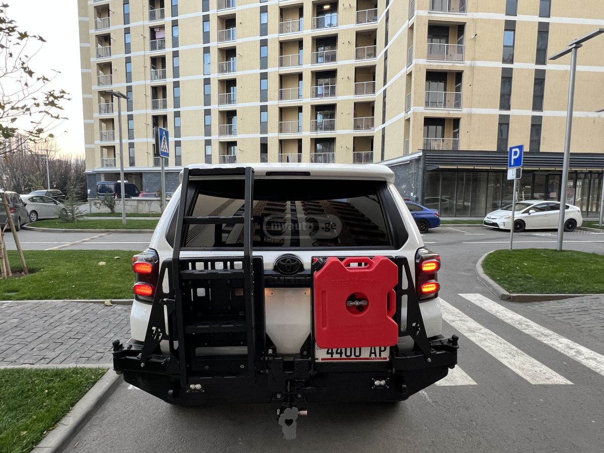 Toyota 4 Runner - фото 5