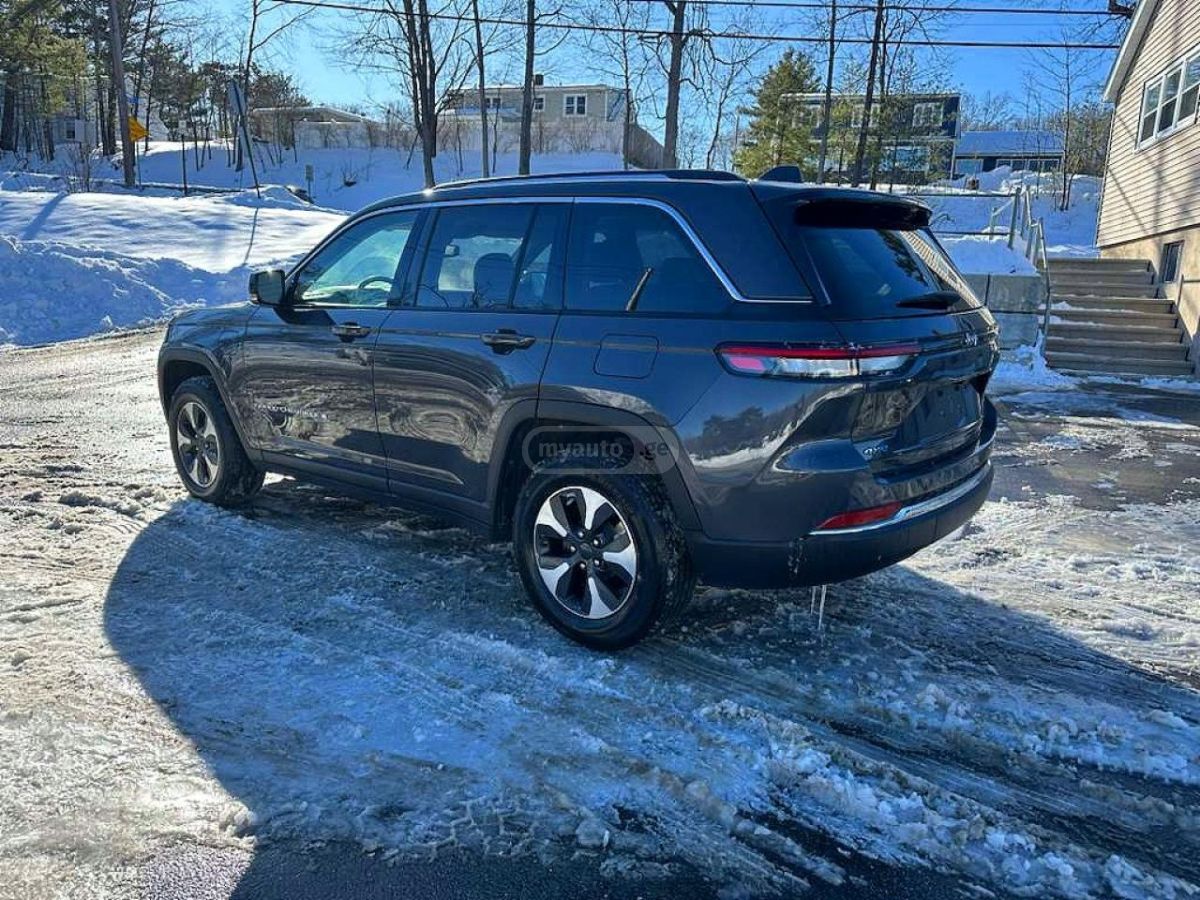 Jeep Grand Cherokee - фото 2