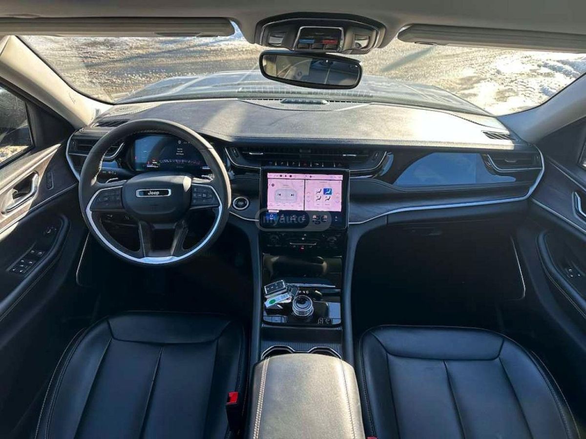 Jeep Grand Cherokee - фото 5