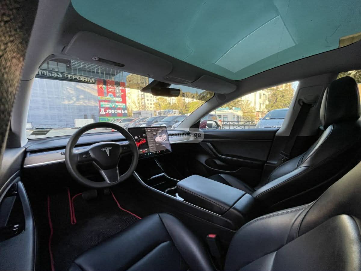 Tesla Model 3 - фото 5