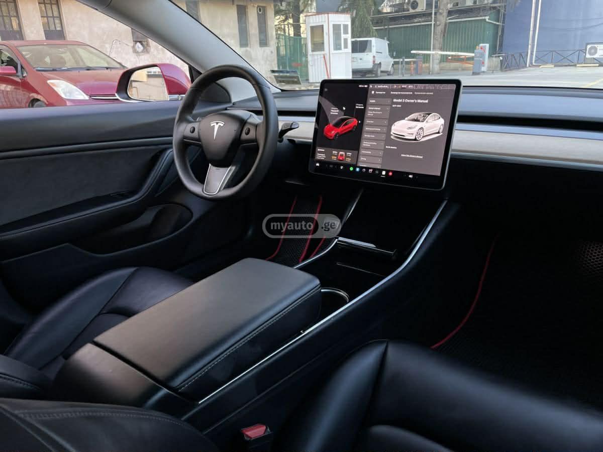 Tesla Model 3 - фото 6