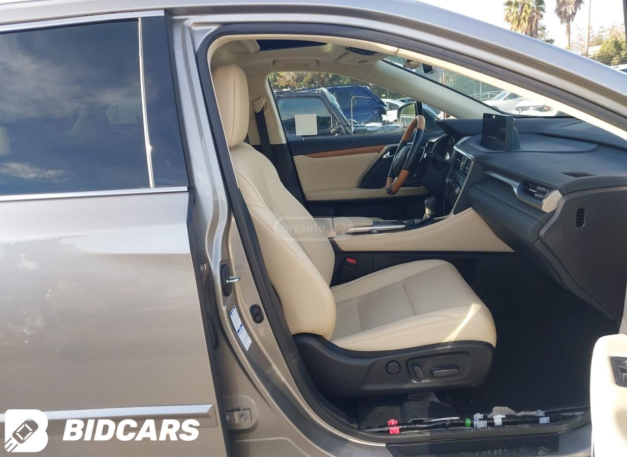 Lexus Base 4dr All-Wheel Drive Autom — миниатюра 5