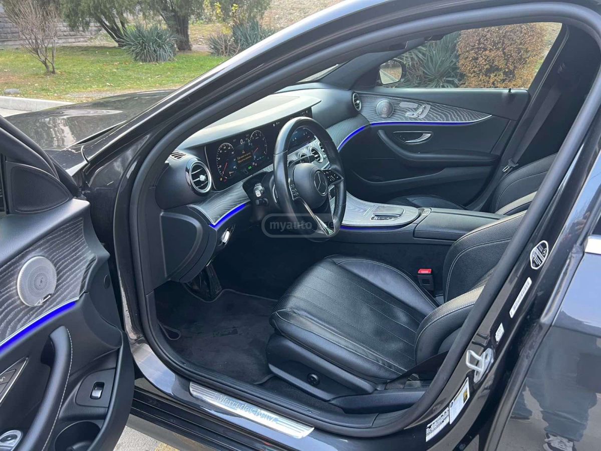 Mercedes-Benz E 450 2021 — миниатюра 9