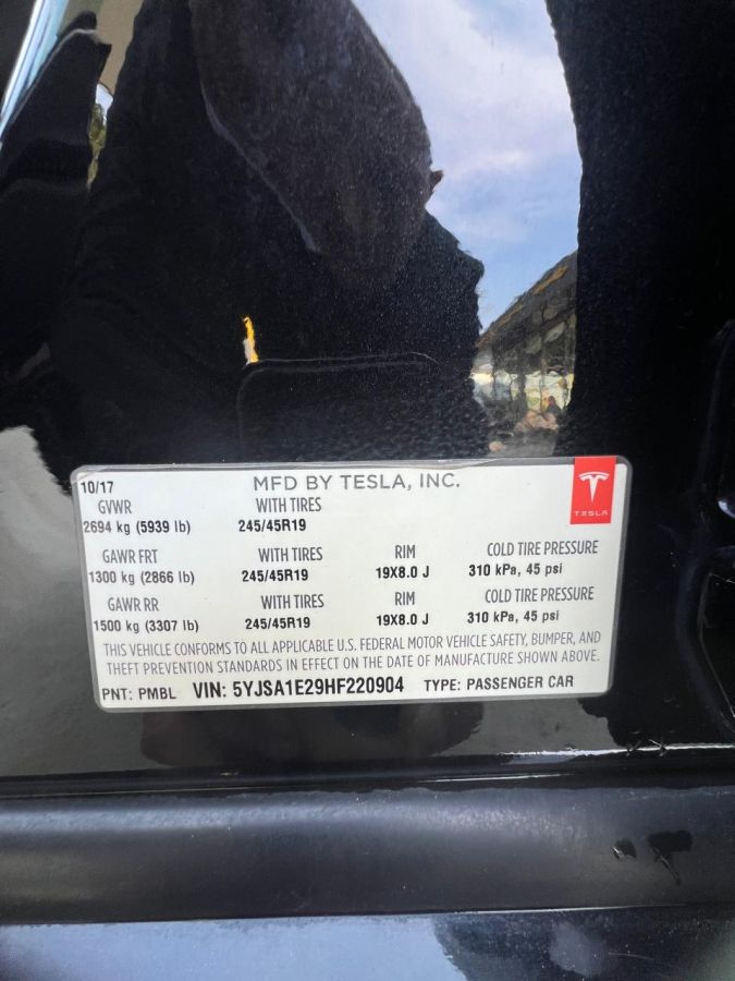 Tesla Model S - фото 7