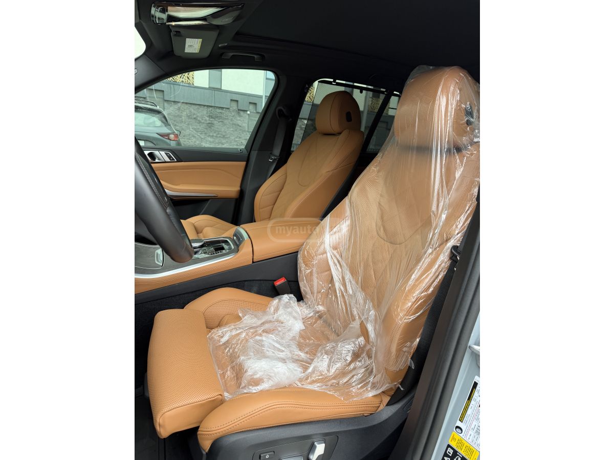 BMW xDrive40i 4dr All-Wheel Drive — миниатюра 12