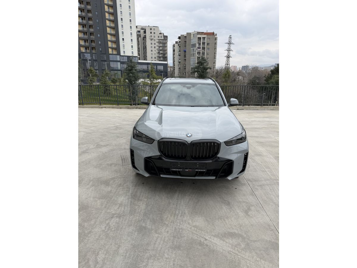BMW xDrive40i 4dr All-Wheel Drive — миниатюра 3