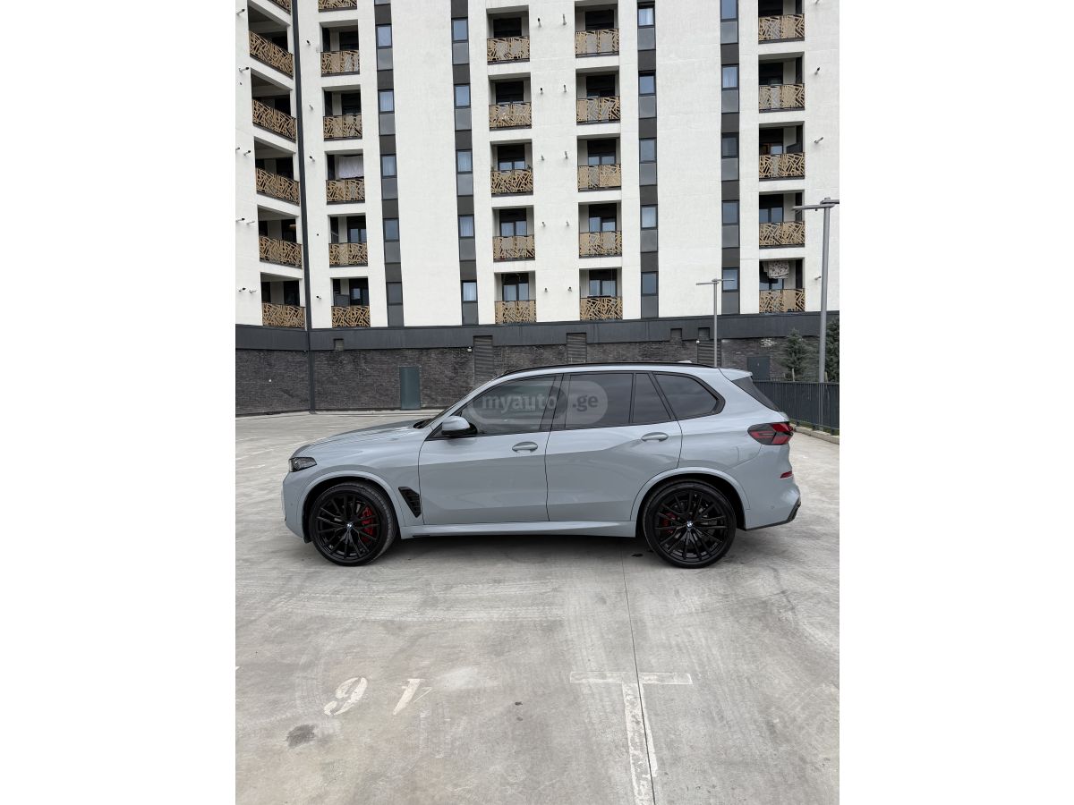 BMW xDrive40i 4dr All-Wheel Drive — миниатюра 9