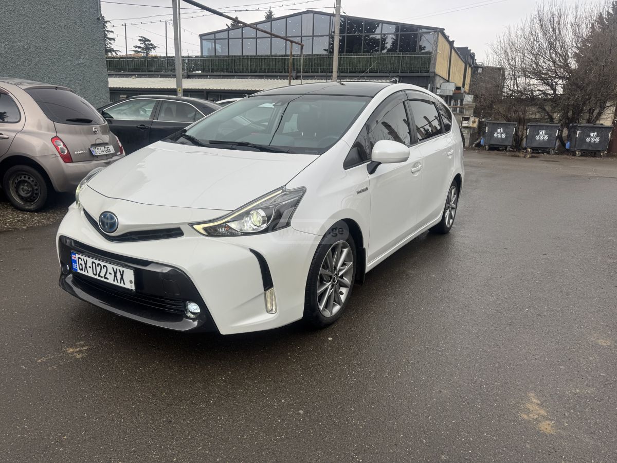 Toyota Prius V - фото 6