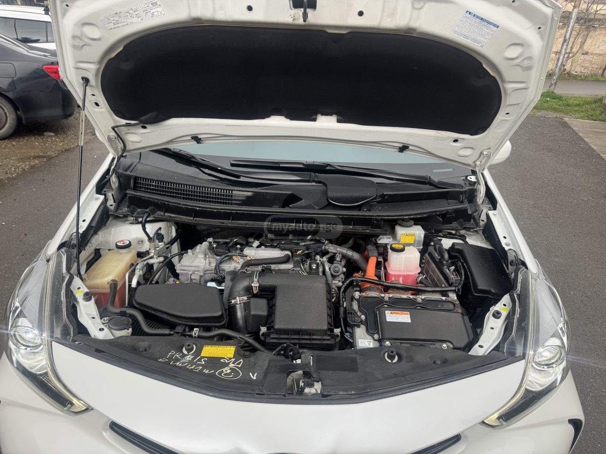 Toyota Prius V - фото 7